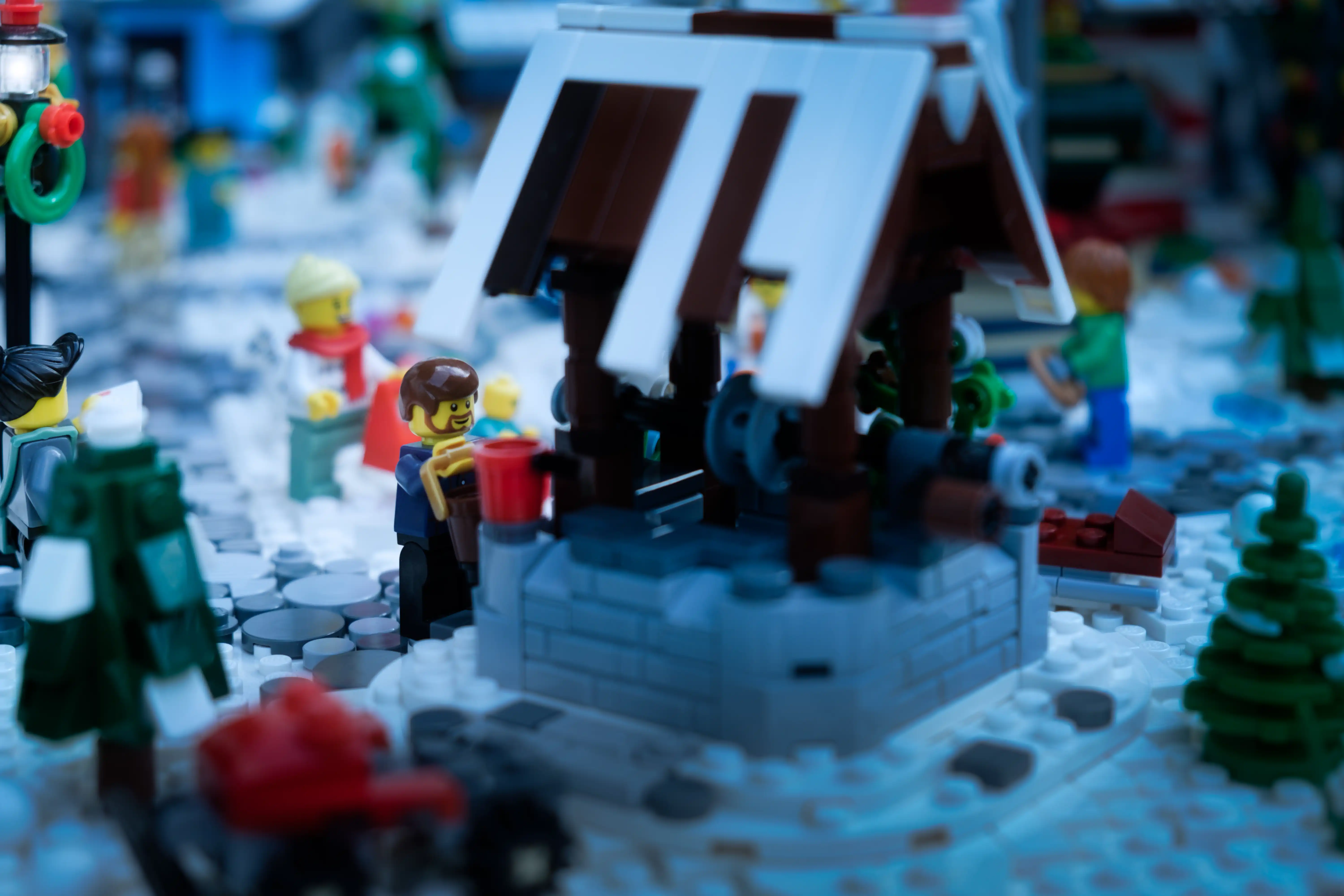Le MOC "Winter Water Well" construit et placé dans notre Terrier