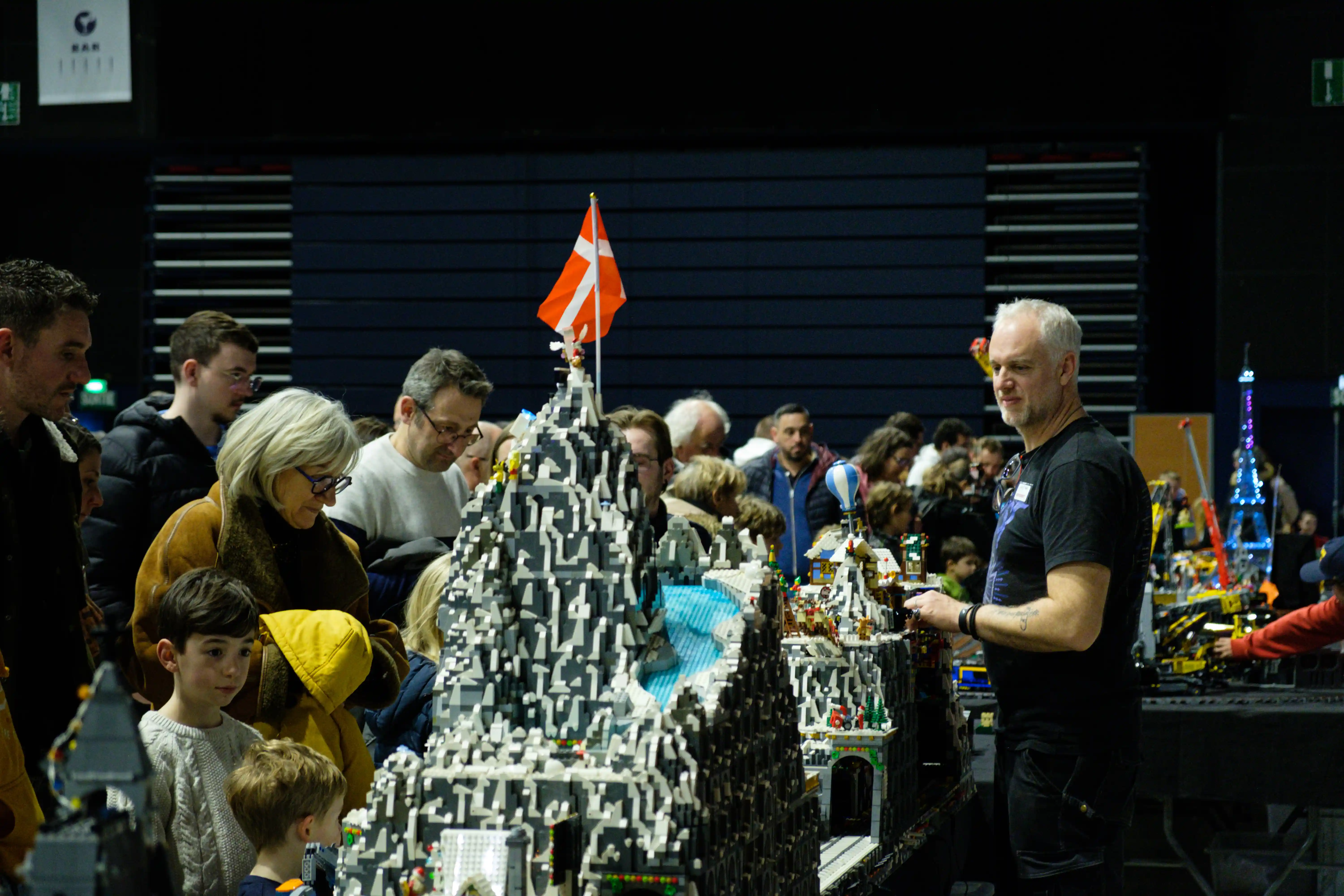 Alex devant son diorama