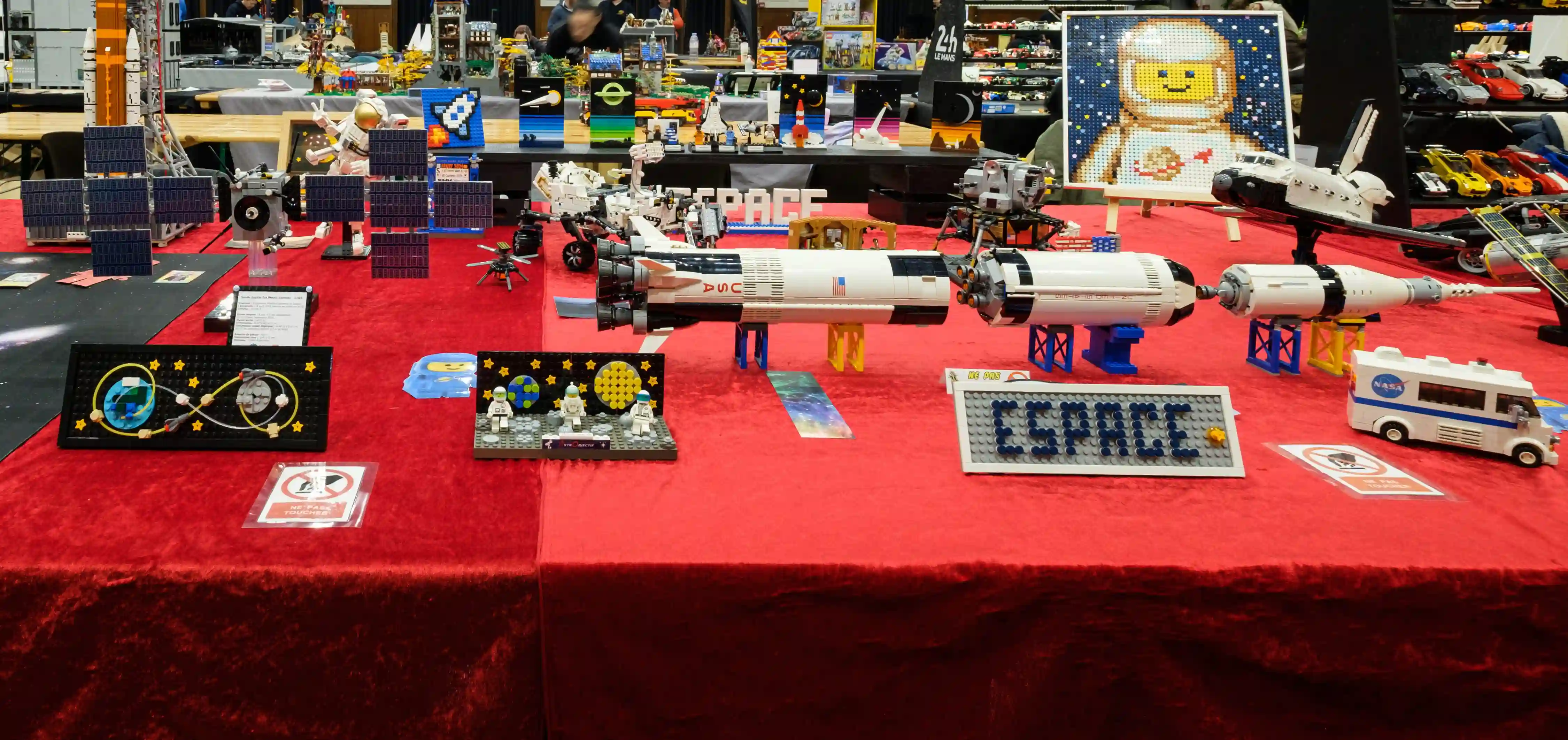 Le stand de Céline Autechaud dédié à l'espace